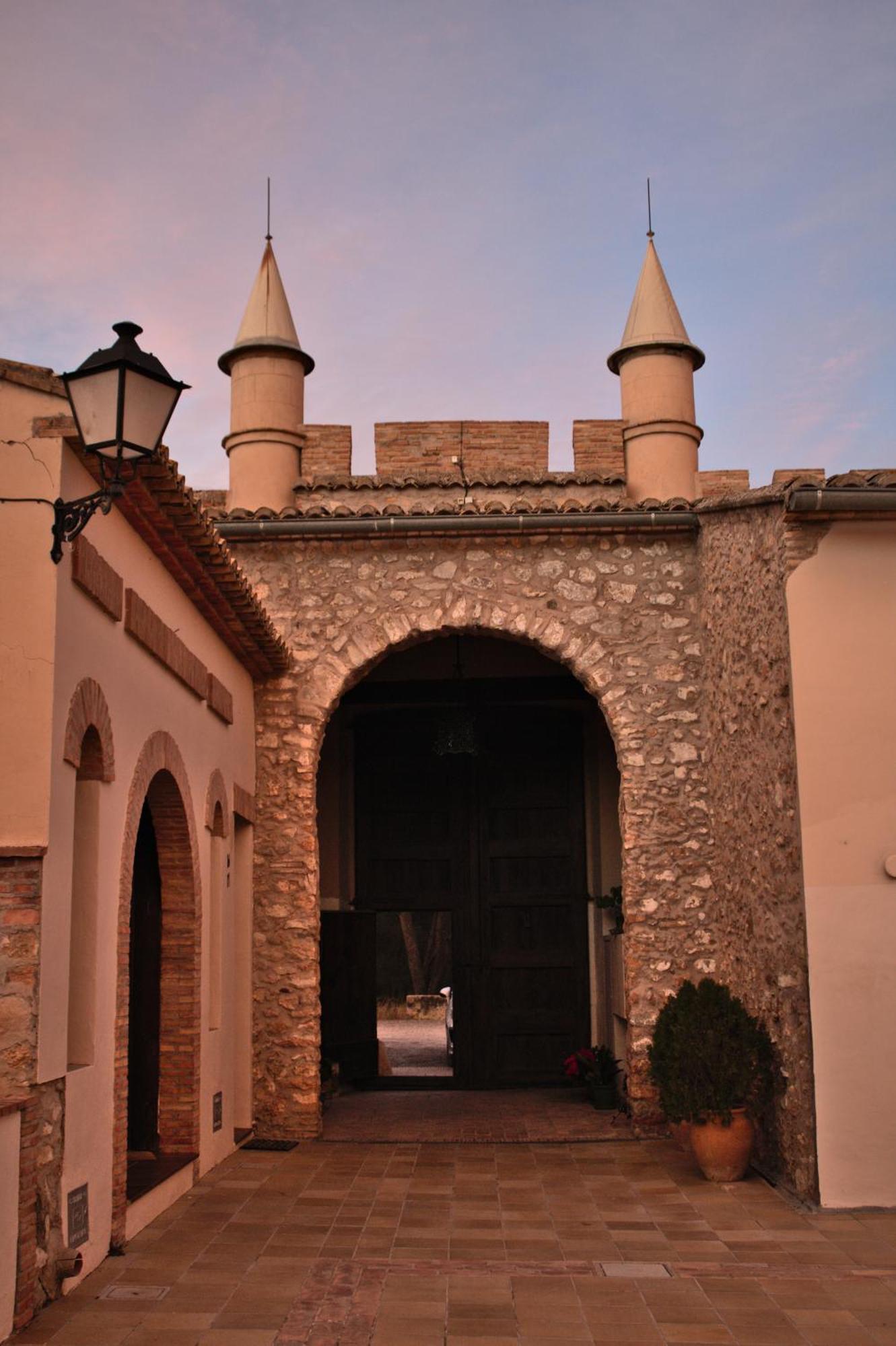 Masia De San Juan - Castillo Con Piscina En Plena Sierra Calderona Segorbe Luaran gambar